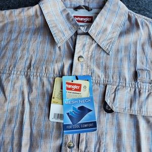 Wrangler Short Sleeve Tan Plaid Shirt Men's Medium